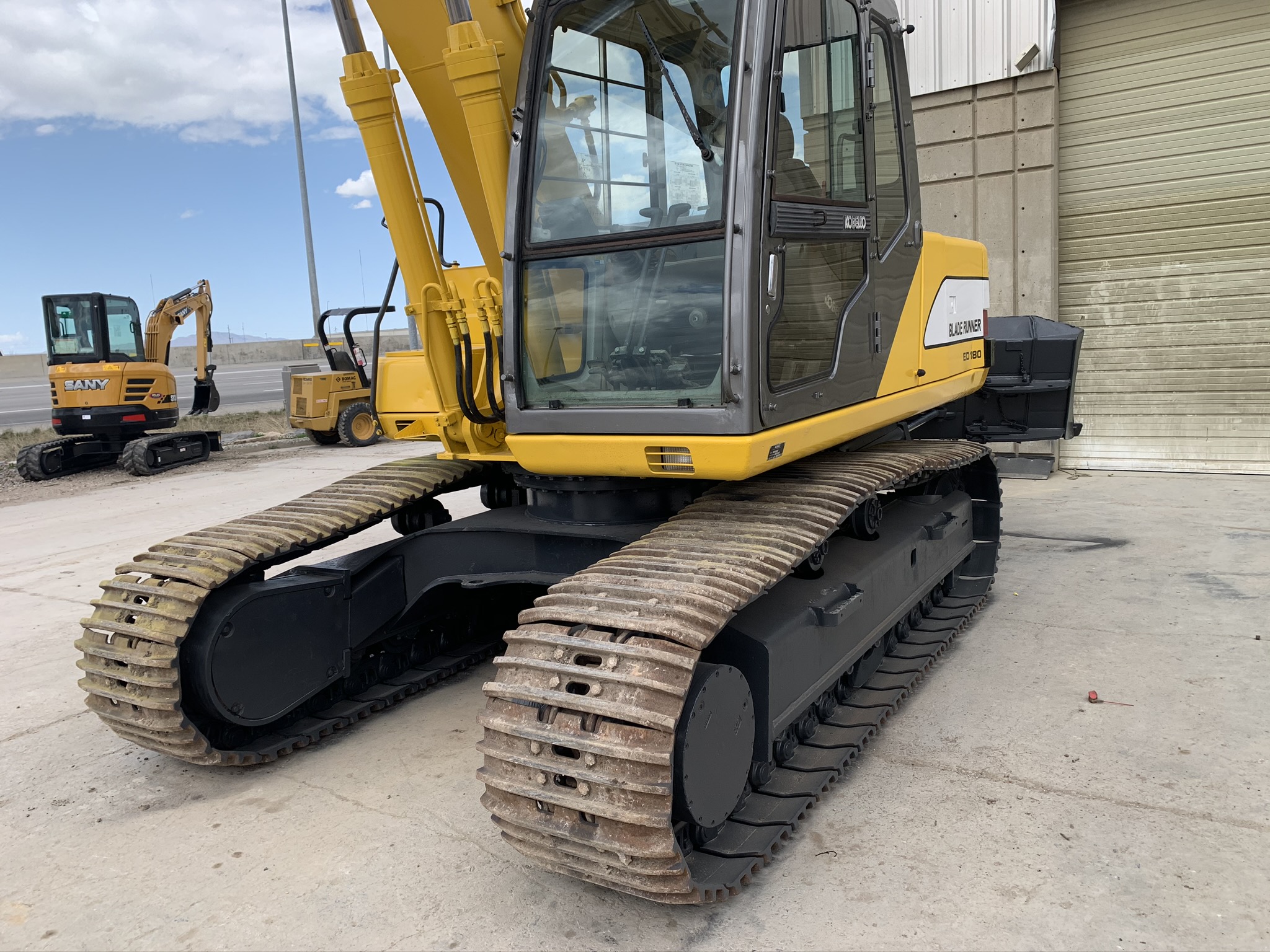 MOROOKA / MST-2300VD